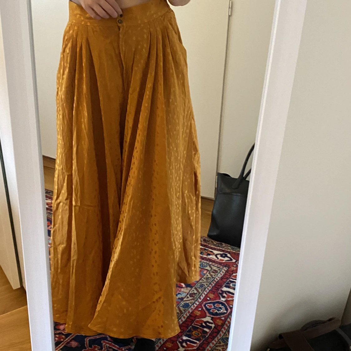 Jättefin kjol/byxa stl 158 