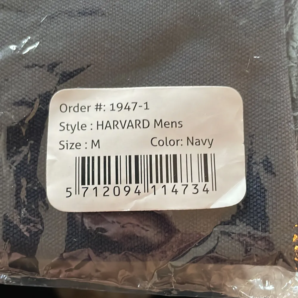 Helt ny navyblå (nästan svart) piké från Nimbus i obruten förpackning säljes. Har 2 st att sälja. . T-shirts.