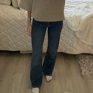 Jeans - Blå jeans som sitter jättebra