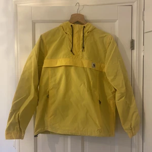 Carthartt WIP Nimbus anorak pullover - Allvädersjacka Carthartt WIP Nimbus pullover anorak. Köpt för ca 2000kr. Använd en gång.   Pris kan diskuteras!