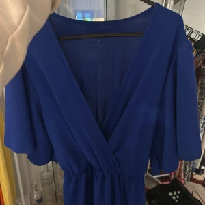 Blå klänning  - Jätte fin sommar klänning i storlek xs