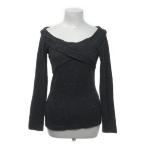 Omlott topp  - Super fin och unik topp från esprit! 