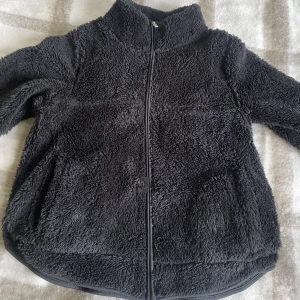 Fleece - Så fin och skön fleece jacka från Lager 157 Storlek S Knappt använd!