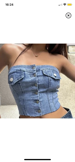 Jeans korsett - Hej säljer min jeans korsett aldrig använd bara testad.  Lånade bilder!