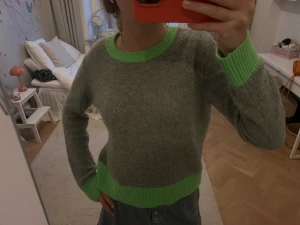 From Future tröja - Bra skick, ej nopprig