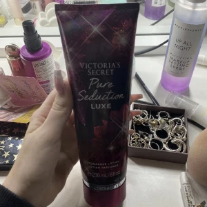 Victoria secret body lotion - Body lotion som knappt är använd, bara testad 