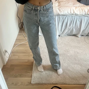 Jeans - Säljer mina jeans då dom inte kommer till användning längre