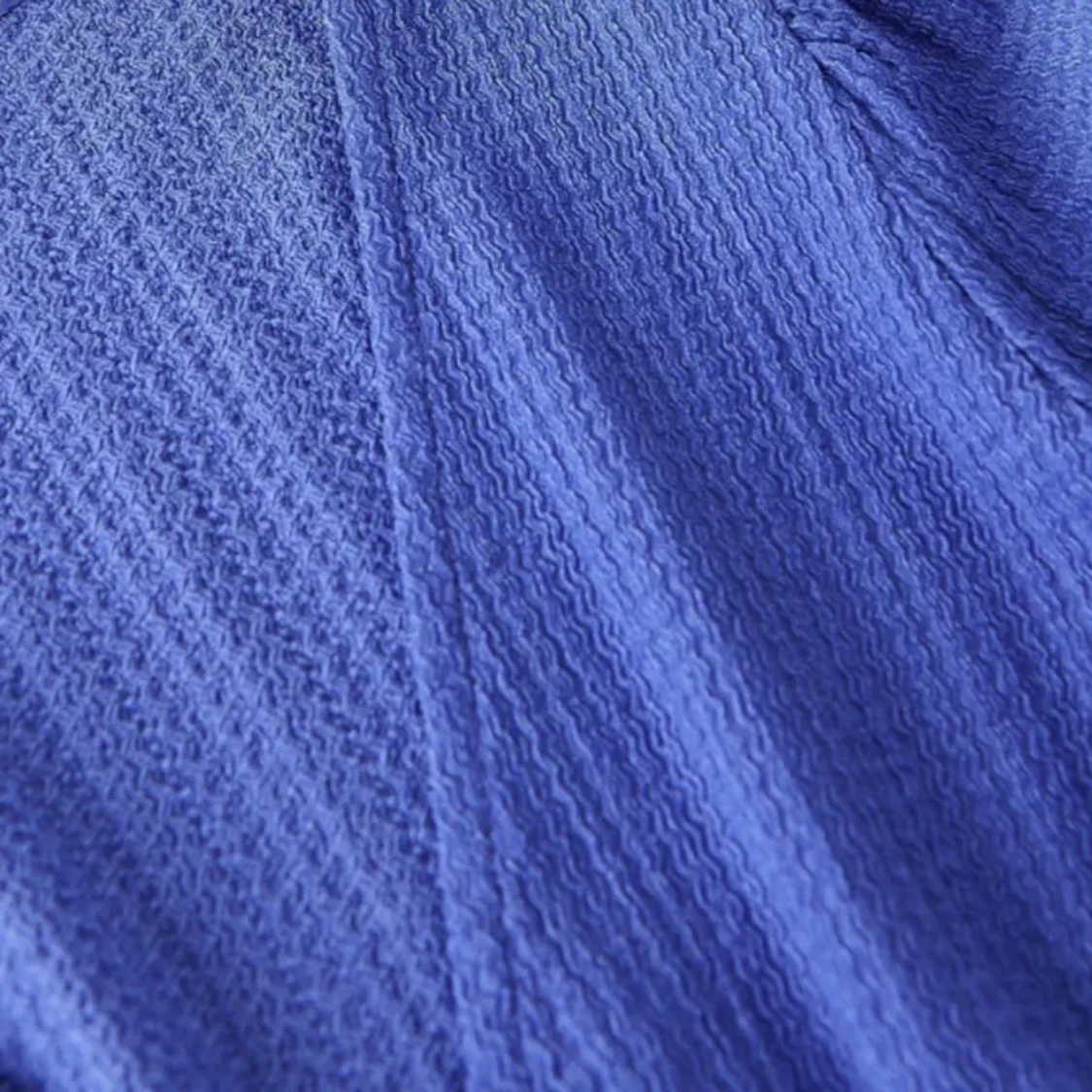 Blus blå med knytning  - 91