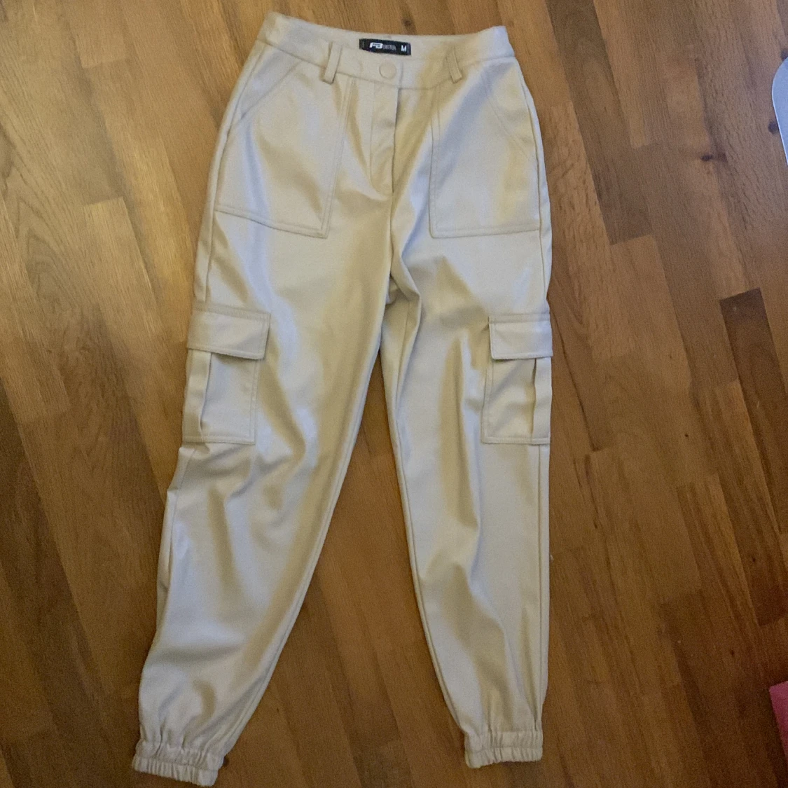 Beige cargopants - 91