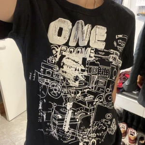 Snygg T-shirt  -  T-shirt med tryck jätteskönt material 