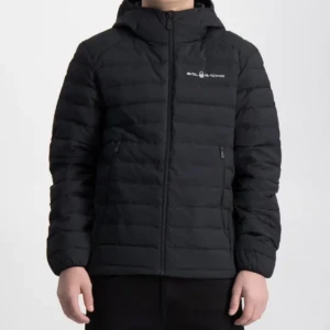 Säljer min sailracing vinter jacka💗 - Säljer nu även min sailracing jacka som är inte så mycket använd, och inget fel på.💗 Original pris: 2000 Och ny pris: 1000 Kom provet för fler bilder och mer information💗