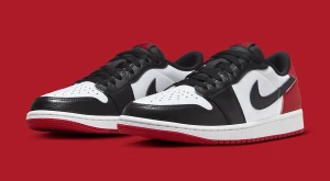 Jordan 1 Low Black Toe OG 45 - Säljer jordan 1 low black toe OG. Helt nya köpta på snkrs. Kvitto finns. Strl 45