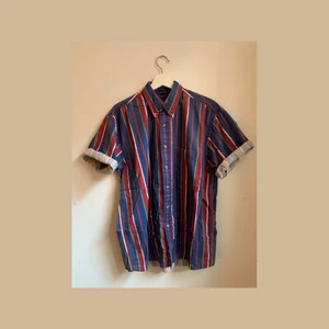 Vintage Striped Short Sleeve Button Down - Size: Medium 100% Cotton Secondhand/Excellent Condition