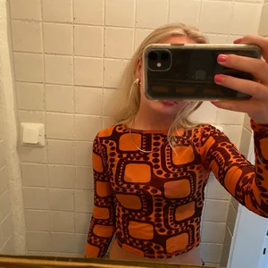 Urban outfitters tröja - Cool tröja som jag tyvärr inte fått användning för💗 Den är nästan oanvänt och i fint skick!