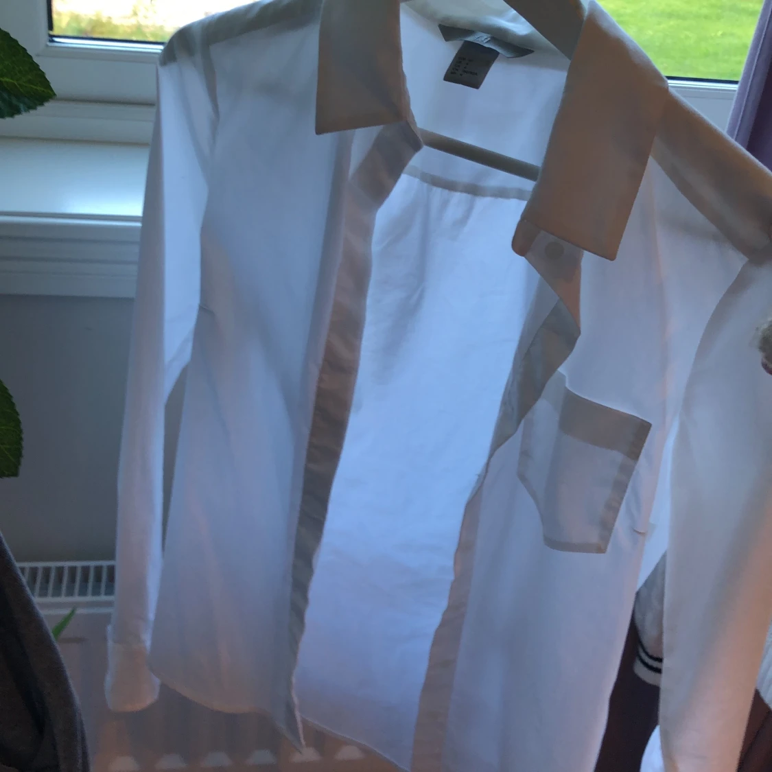 Hm skjorta vit, strl 34 som ungefär xs. - 91