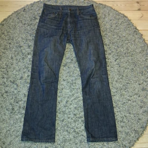 Levis 507 - Säljer nu mina Levis 507 då jag inte använder dem längre. 31w 32L Kan fraktas eller mötas vid Odenplan.