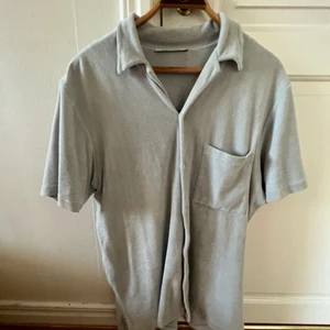 A days march terry shirt - Terry skjorta från a days march med färg av skjorta som inte längre säljs i butik.