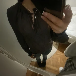 Blus  - Säljer denna fina blus❤️❤️