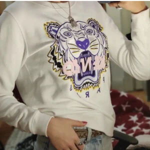 Kenzo sweatshirt  - Säljer min kenzo sweatshirt i nyskick. Passar Xs-S. 