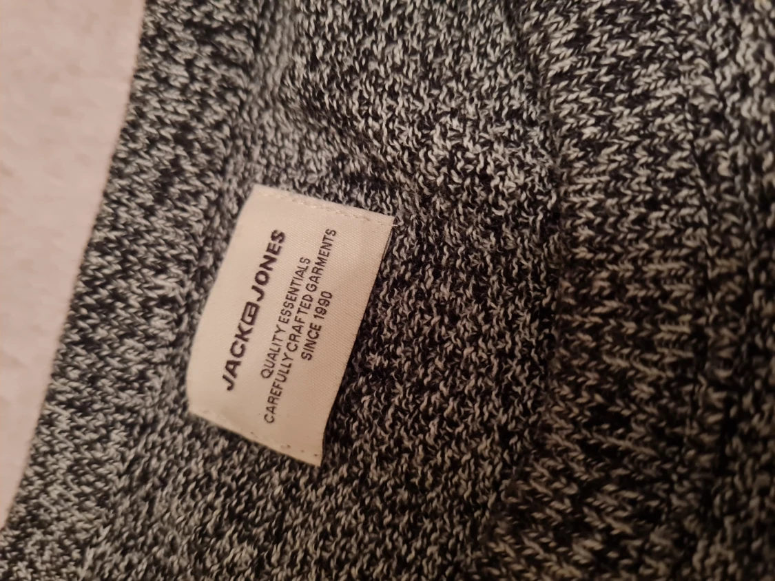 Tröja från jack & jones - 90