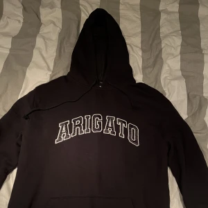 Arigato Hoodie Svart - Arigato Hoodie Svart Nyskick  Nypris 1600 kr