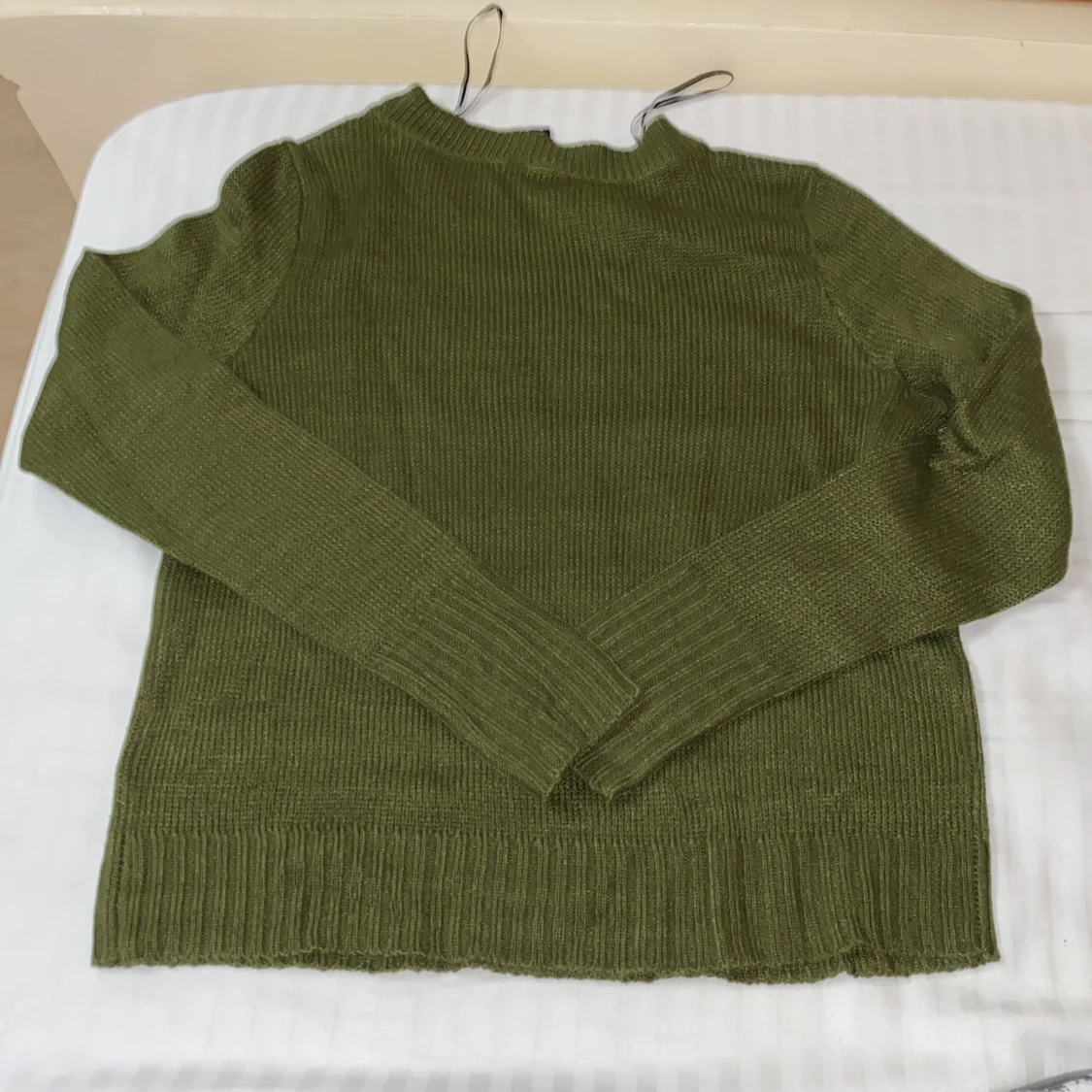 Armé grön stickad tröja - 90