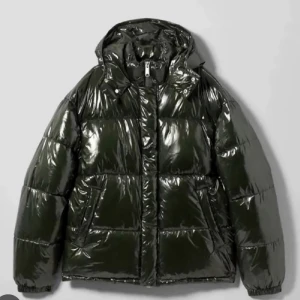 Weekday jacka  - Säljer denna slutsålda jacka från weekday, använd ett fåtal gånger💞