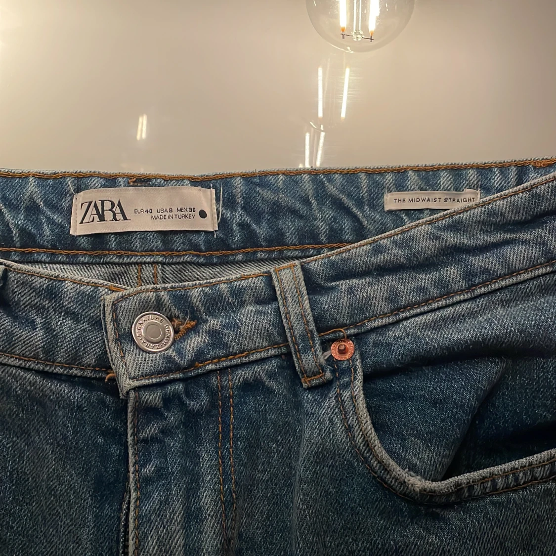 Zara midwaist straight jeans  - 91