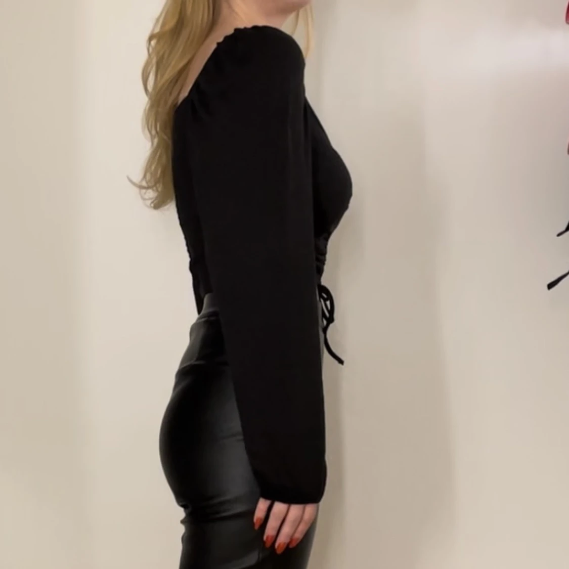 Svart tröja  - 90