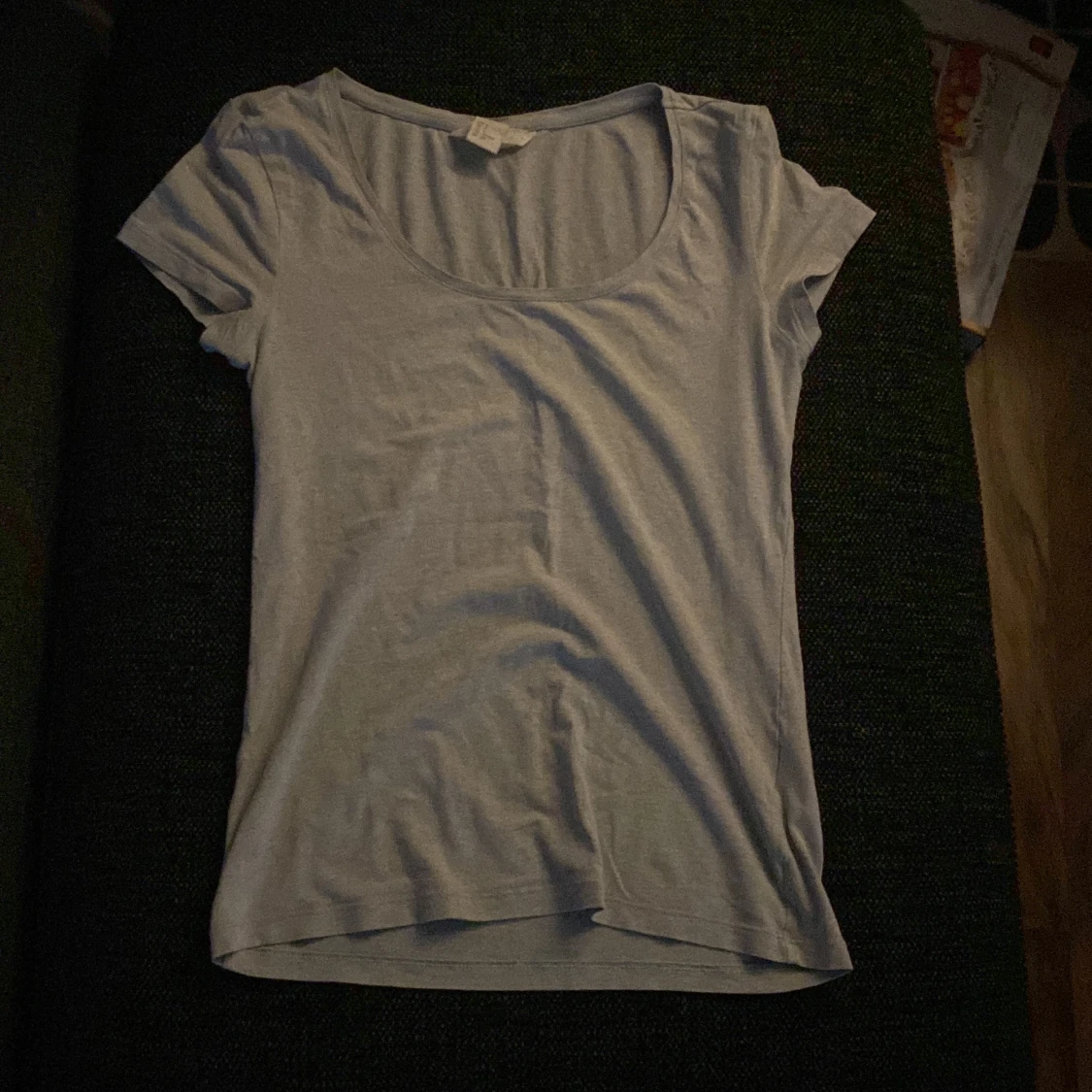 Grå T-shirt