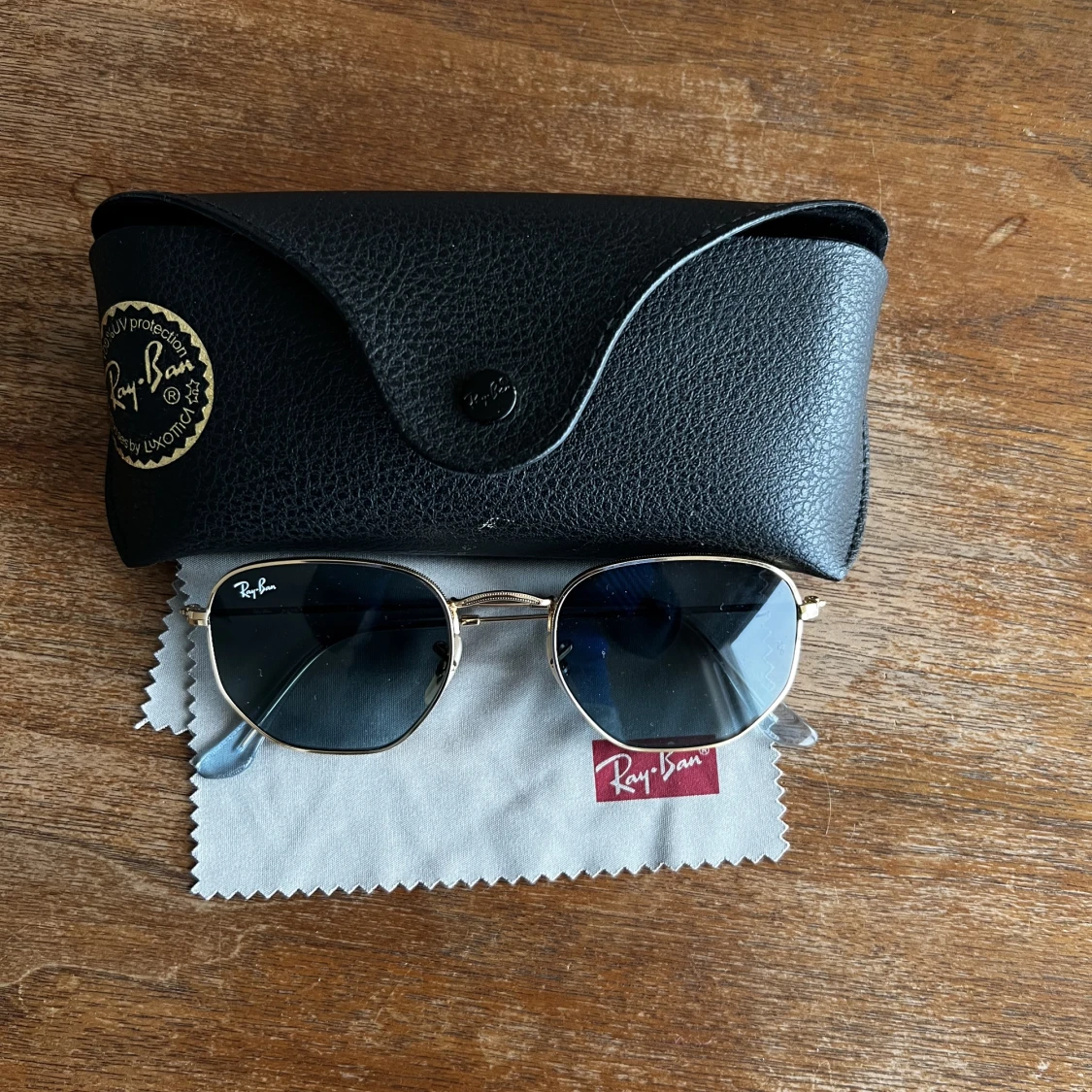 Rayban hexagonal guld