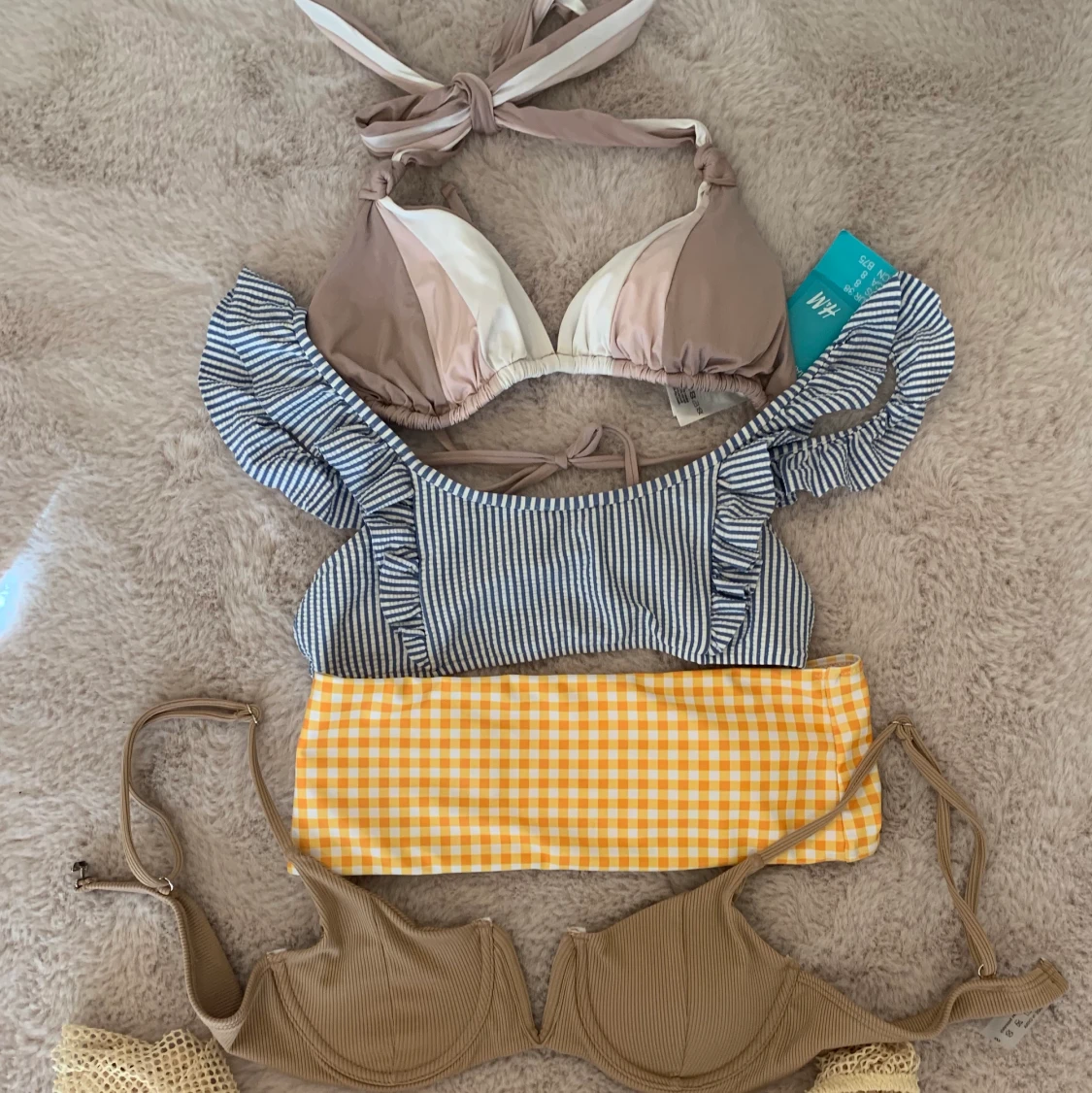 Såå drömmiga bikiniöverdelar 💙💛🧡🤎