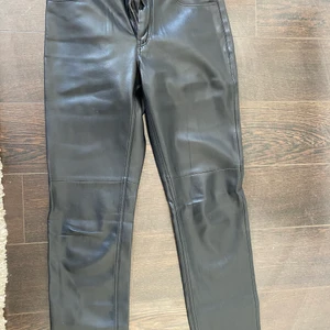 Skinbyxor från Mango  - Skinbyxor från Mango! ÄLSKAR😍😍