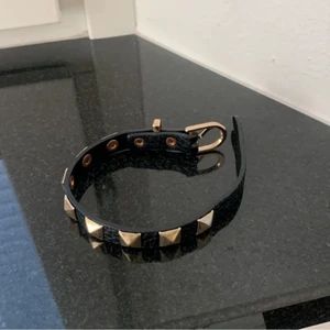 Valentino armband  - !Inte äkta valentino! 