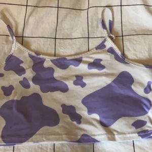 Lila ko linne  - Ett lila ko linne från SHEIN använd några gånger men i bra skick