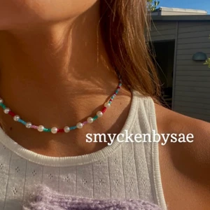 pärlhalsband - Världens finaste pärladehalsband endast 79kr❤️❤️ Går att göras i andra färger och modeller. Ni bestämmer storlek och modell!😊😊 13kr frakt