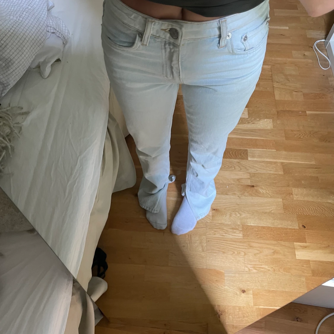 Ljusblå zara jeans