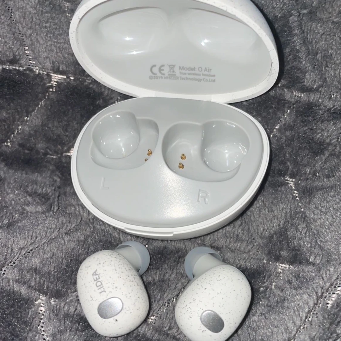 snygga vita tränings hörlurar  - 91