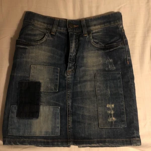 Snygg kjol! - Snygg kjol! Som jag ej hann testa och den är för liten på mig tyvärr!