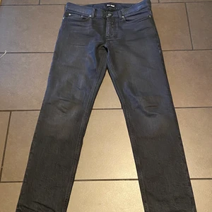 Mörkgråa jeans - Fräscha mörkgråa jeans. 