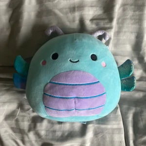 Squishmallow - Fjäril squishmallow, 19-20cm 130kr + frakt