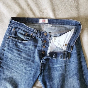 Levi's 501 loose/lösa baggy fit jeans - Min mamma köpte dom här jeans till mig för cirka 4 år sen, men har nästan inte alls använt dom. Jag tror hon köpte dom på en second hand butik i Helsingfors och att dom är en ganska gamal model