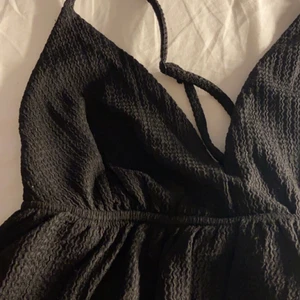 Klänning - Svart klänning i storlek XS, prövat på en gång, fin klänning men passar inte mig!