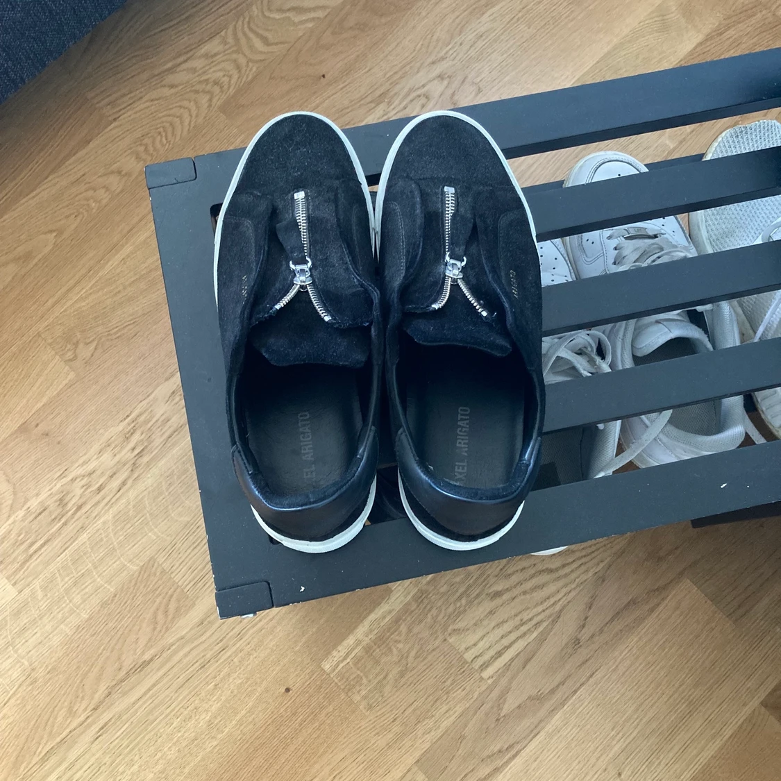 Axel arigato skor, storlek 43 - 90