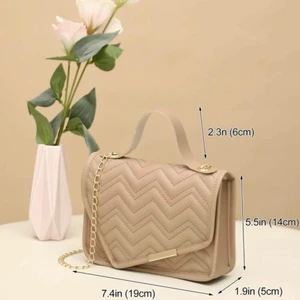 Beige väska - Beige väska. Köpt från shein, aldrig använd. Pris går att diskutera.