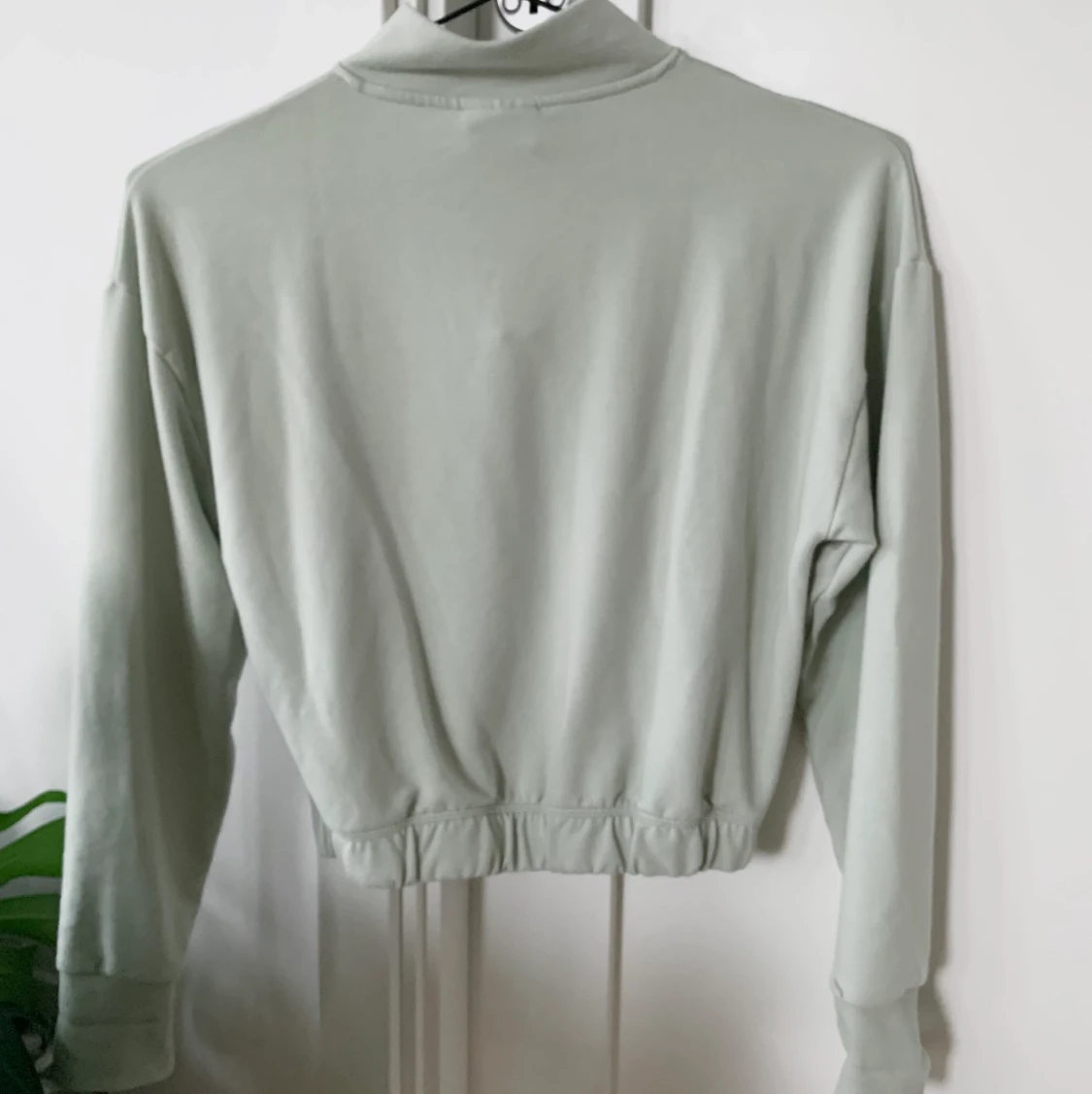 Pastellmintgrön tröja  - 90
