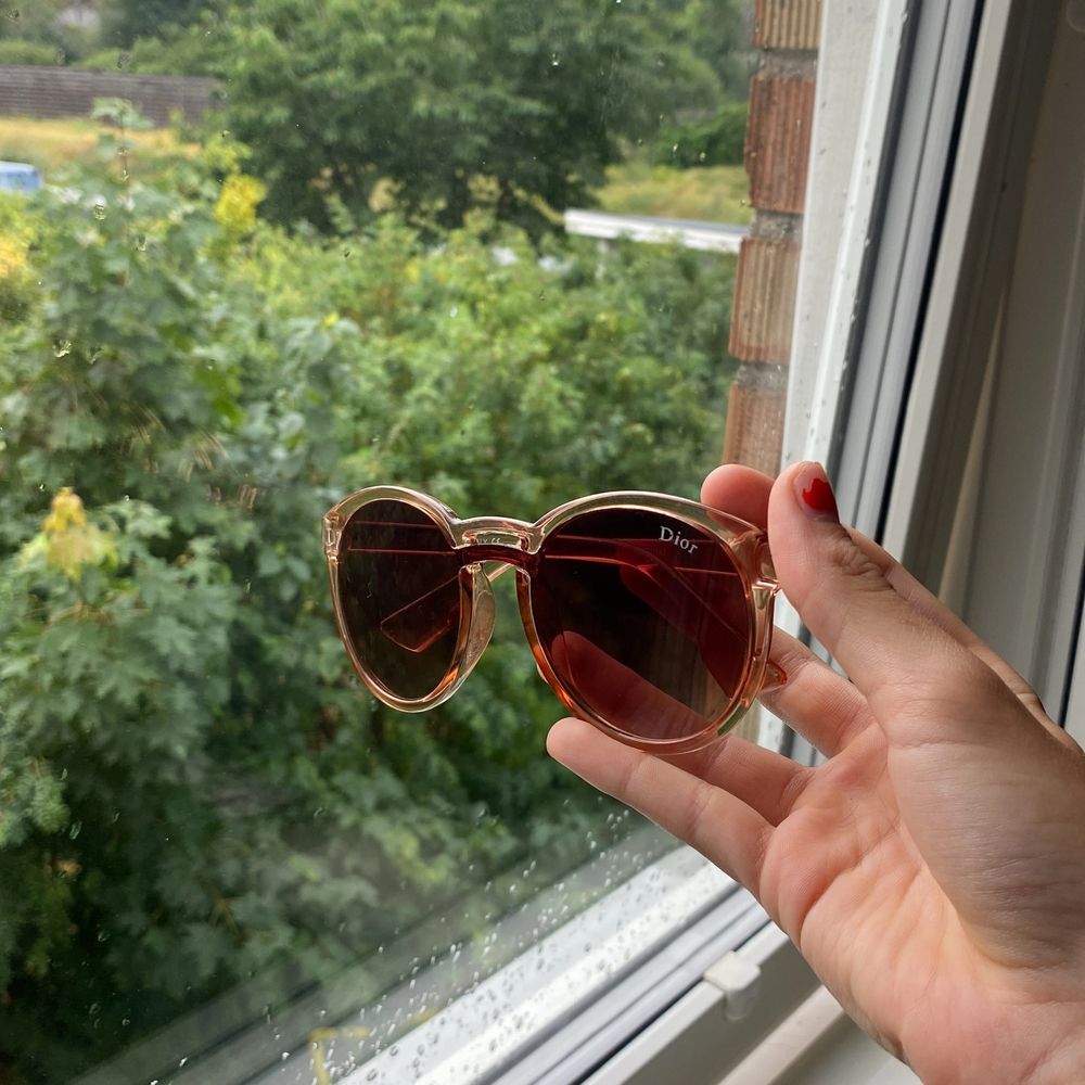 Ett par dior solglasögon (fake/kopia) | Plick Second Hand