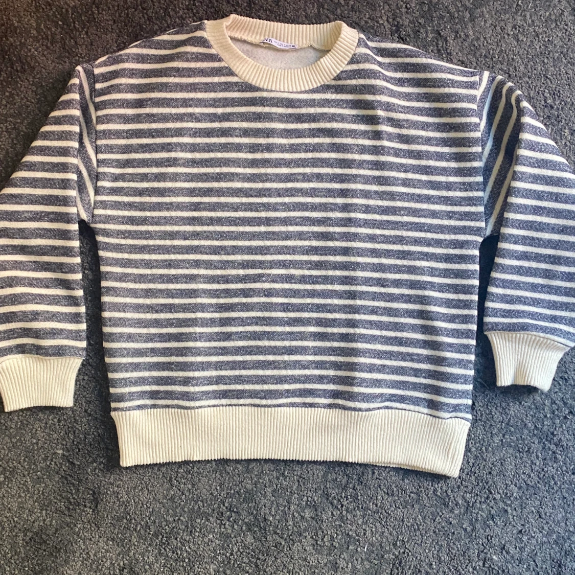 Randig tjocktröja zara