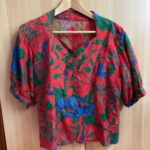 Vintage blus - Vintage blus med vackert blommönster