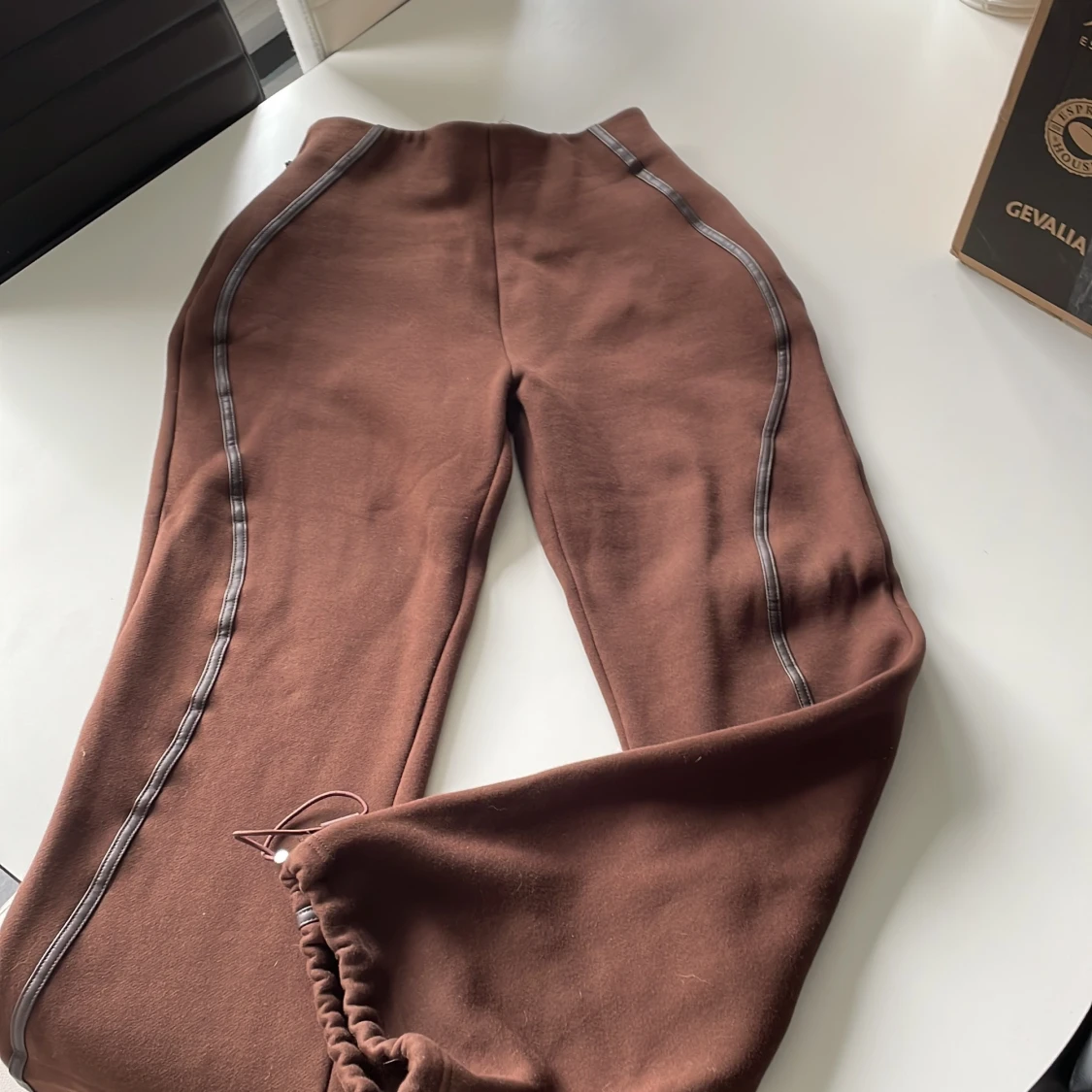 Oanvänd helt nytt Byxa 